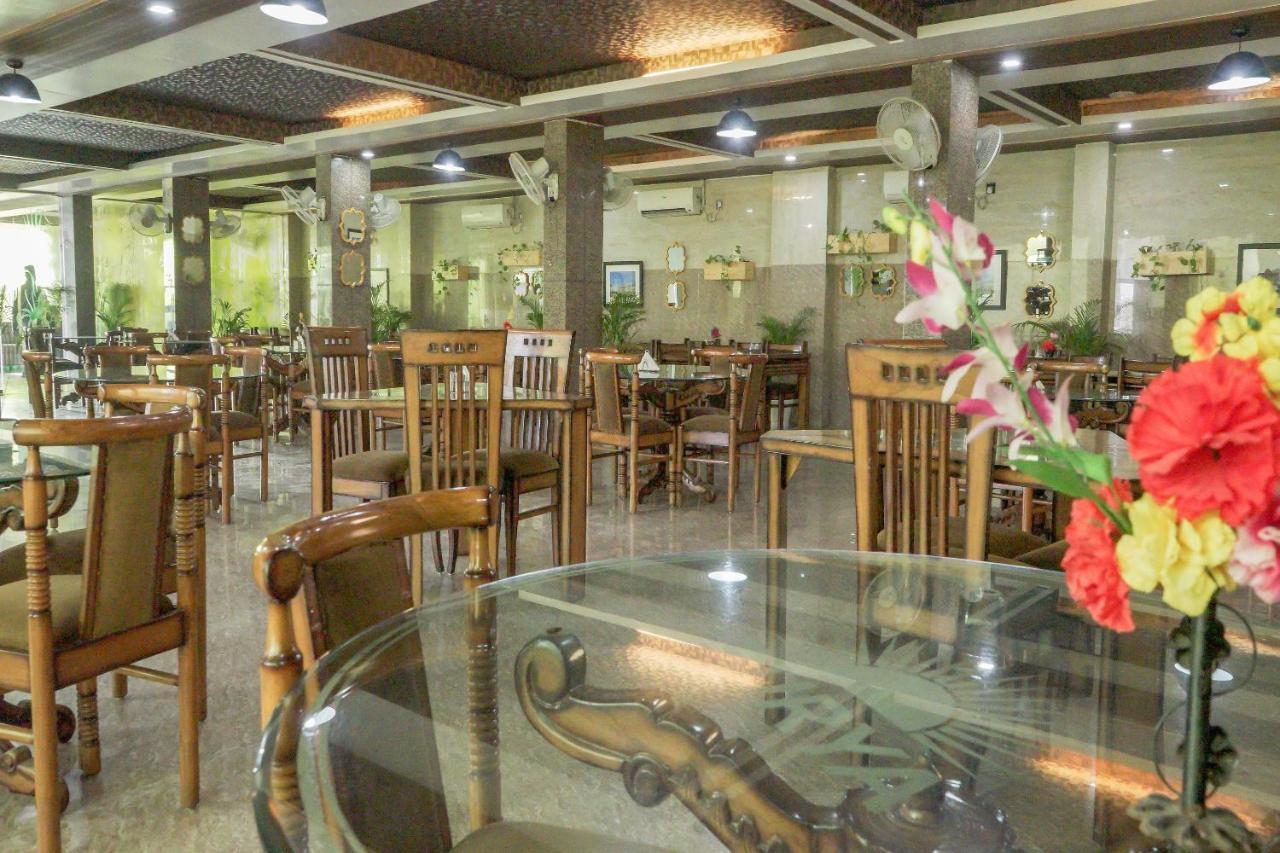 Collection O 4731 Hotel Surya Continental Lucknow Extérieur photo