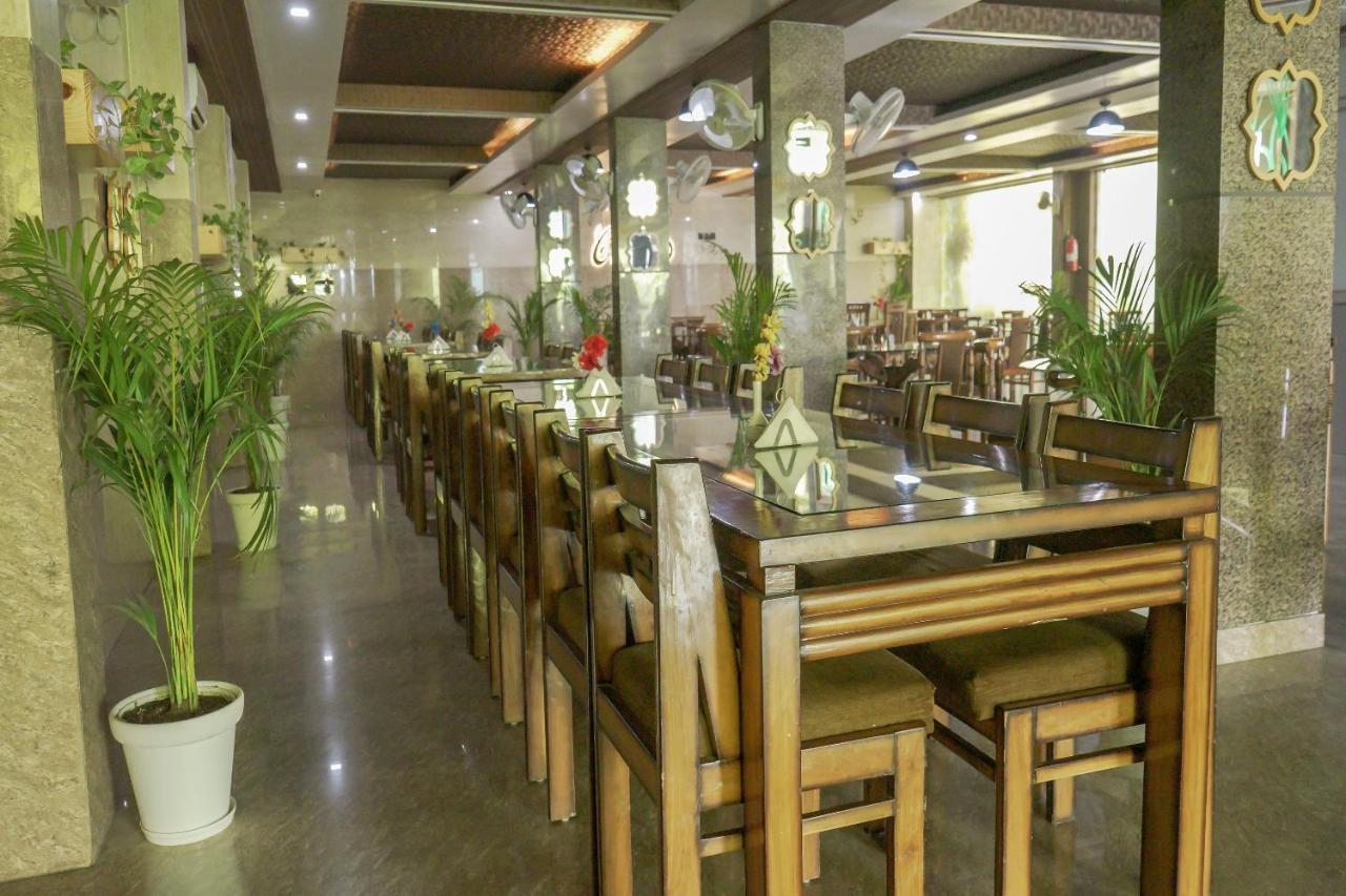 Collection O 4731 Hotel Surya Continental Lucknow Extérieur photo